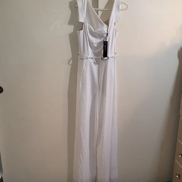 BLACK HALO☆ Cap- Sleeve Belted wide-leg Jumpsuit - Picture 5 of 14